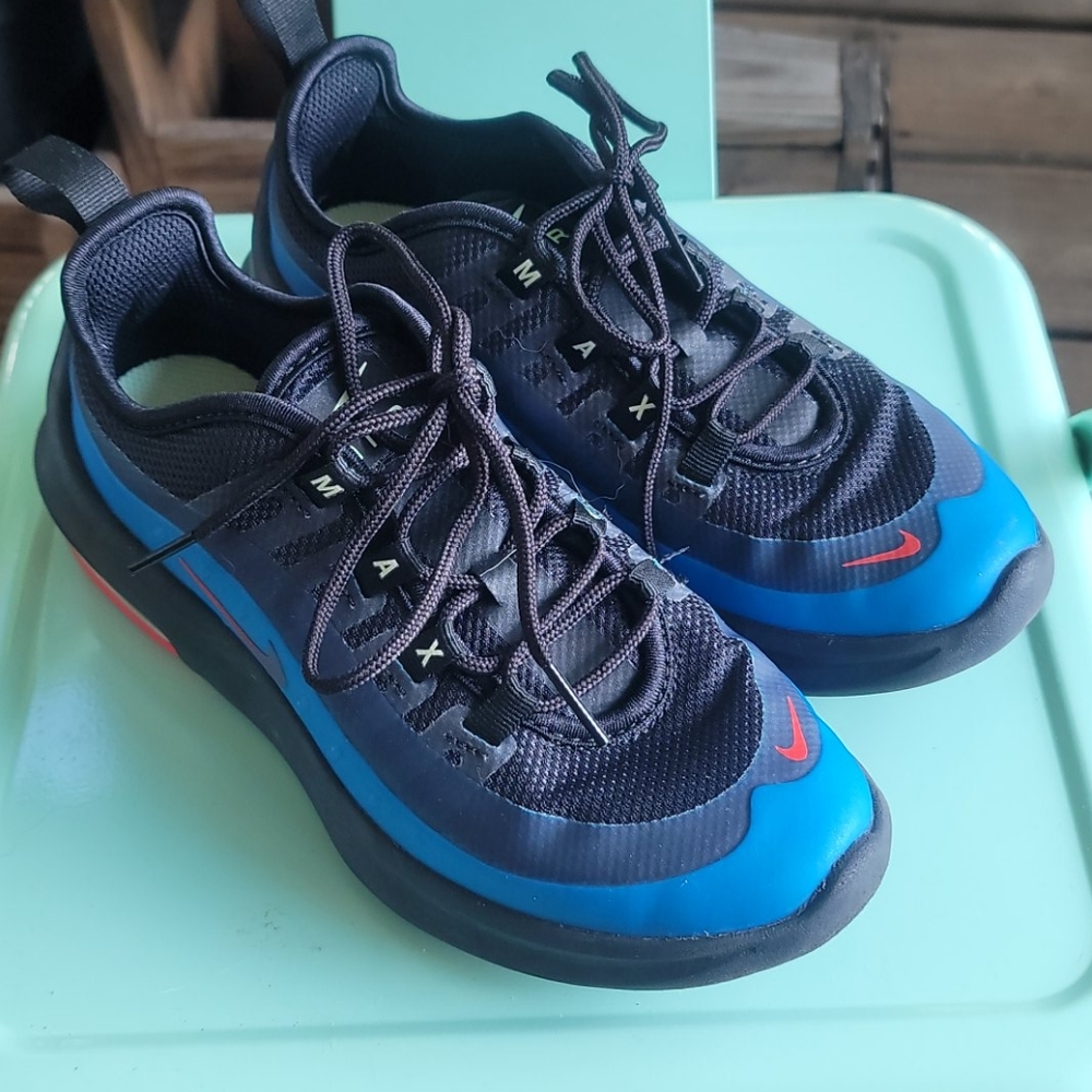 Nike Max Air Youth size 1.5